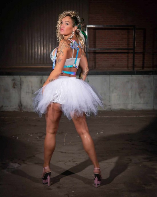 38688345817380190733069768349205813775351512n