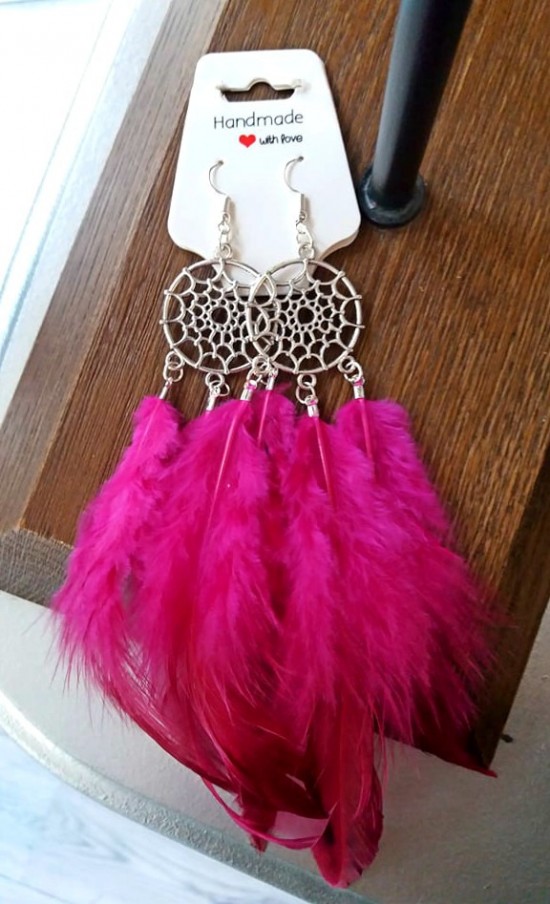 Boho hippie dreamcatcher oorbellen met fuchsia roze veren ibiza