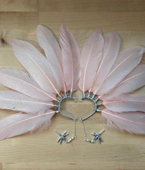 Dragonfy handmade feather earcuff festival accessories ayshas feathers handgemaakte festival accessoires veren oorhaak pink