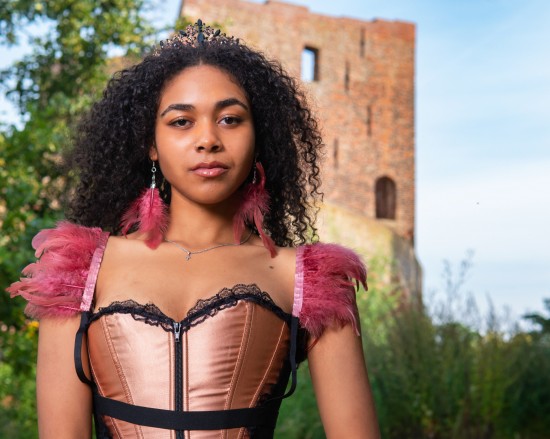 Handgemaakt veren harnas met oorbellen untold handmade feather harness