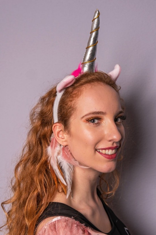 Handgemaakte oorhaak festival set metveren type unicorn princess