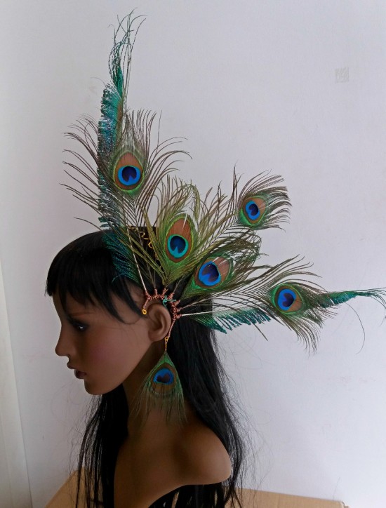 Luxe boho hippie oorhaak earcuff met pauwenveren ibiza peacock feathers