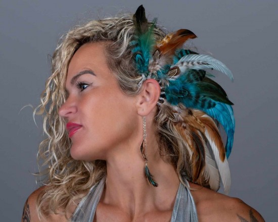 Luxe handgemaakte veren oorhaak mystic forest handmade feather earcuff festival accessories ibiza style 2