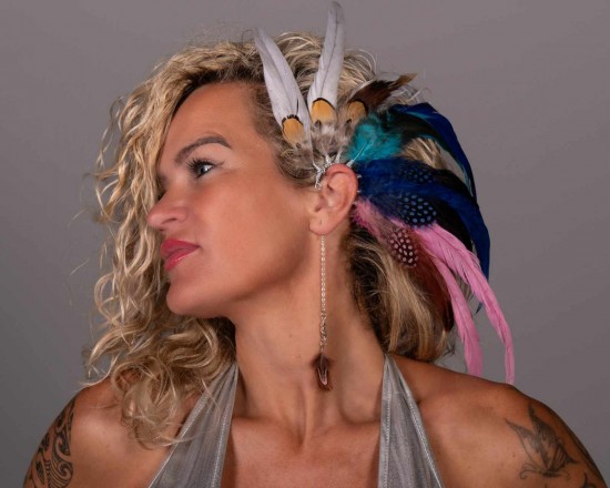 Luxe handgemaakte veren oorhaak stay nicky romero handmade feather earcuff festival accessories ibiza style 2