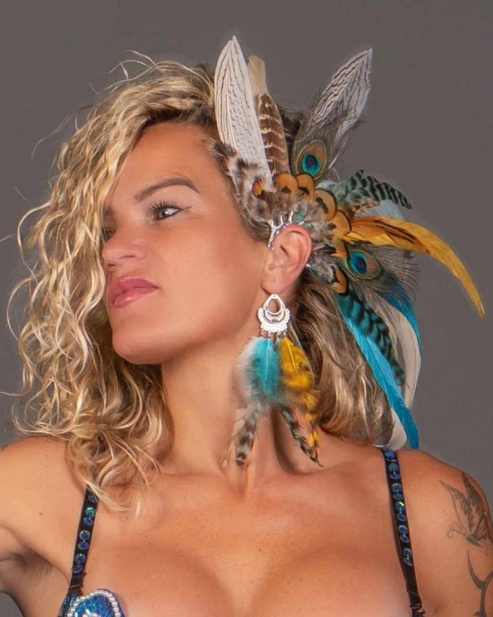 Luxe handgemaakte veren oorhaak summer on you sam feldt handmade feather earcuff festival accessories ibiza style 5