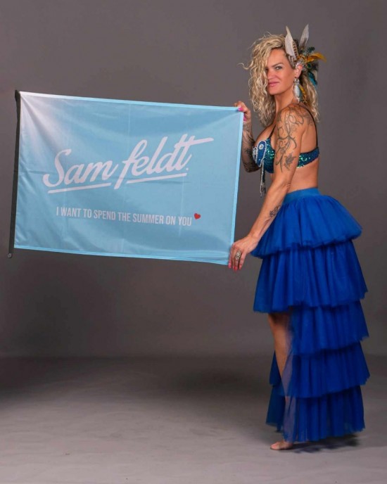 Luxe handgemaakte veren oorhaak summer on you sam feldt handmade feather earcuff festival accessories ibiza style 9